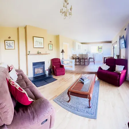 Будинок відпочинку Dooneen House *